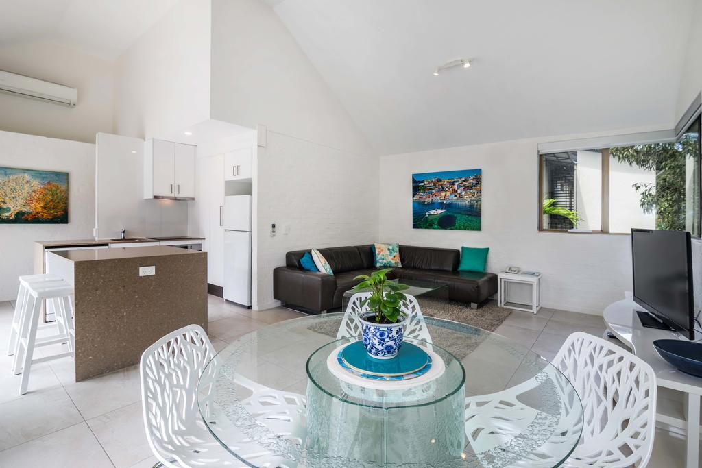 Aparthotel Saks On Hastings 4*
